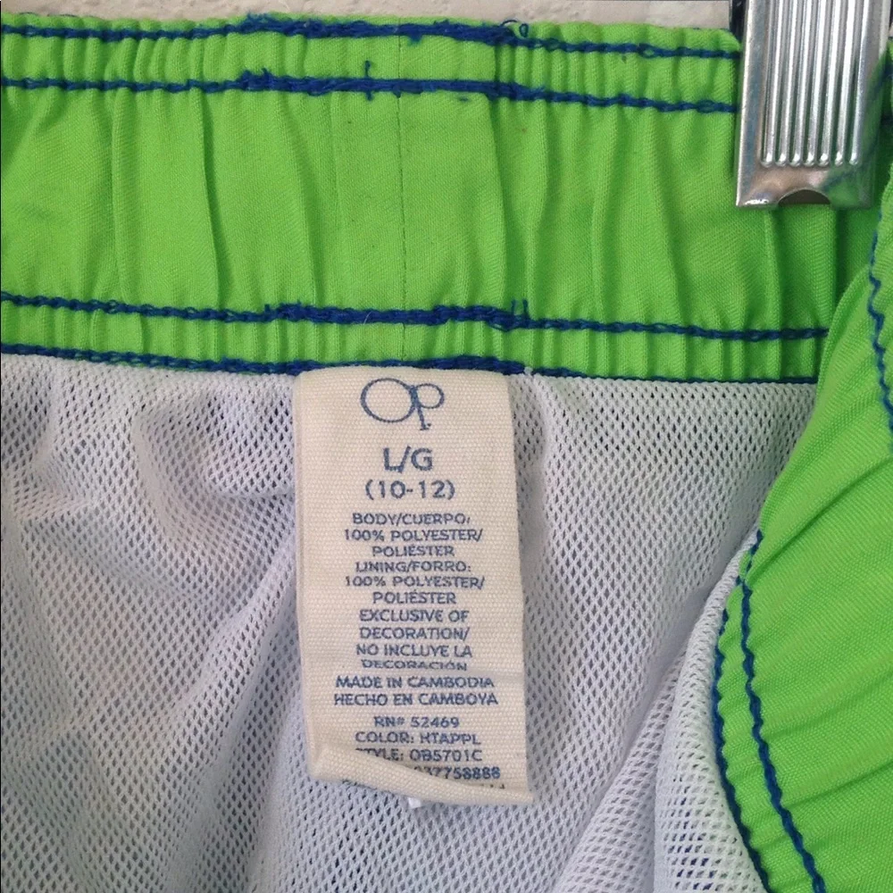 FINAL MARKDOWN Boy's OP Pirate Skull & Crossbones Swim Trunks lrg